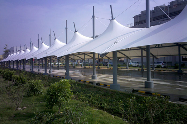 膜結(jié)構(gòu)遮陽罩棚